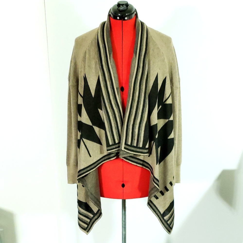 NWOT Forever 21 Geo Print Cardigan - M/L